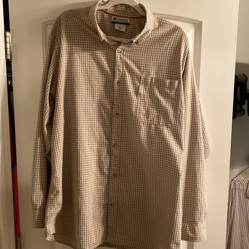 Columbia Long Sleeve Button Up